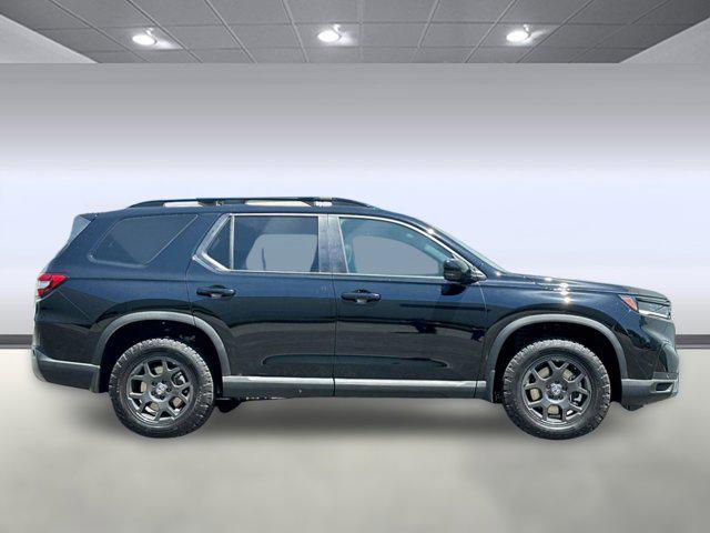 new 2025 Honda Pilot car, priced at $49,391