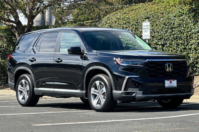 new 2025 Honda Pilot car, priced at $45,191