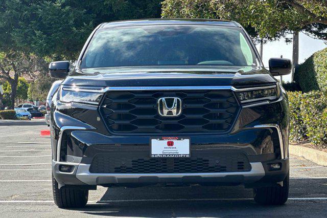 new 2025 Honda Pilot car, priced at $45,191