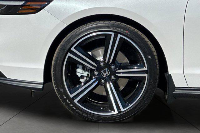 new 2025 Honda Accord Hybrid car, priced at $34,261