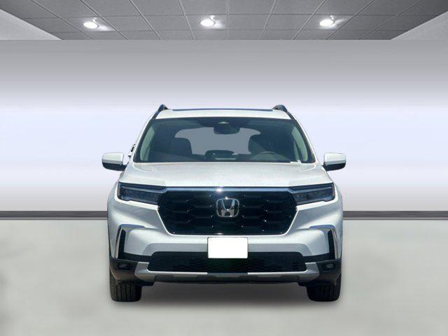 new 2025 Honda Pilot car, priced at $50,491