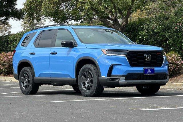 new 2025 Honda Pilot car, priced at $50,950