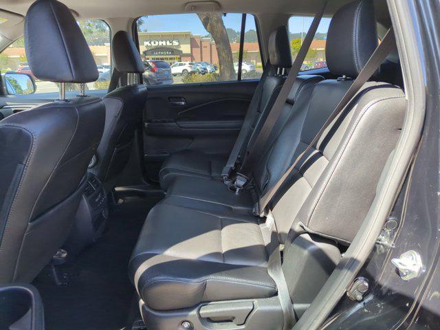 used 2022 Honda Pilot car, priced at $28,999