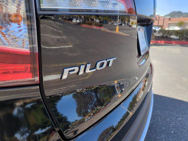 used 2022 Honda Pilot car, priced at $27,987