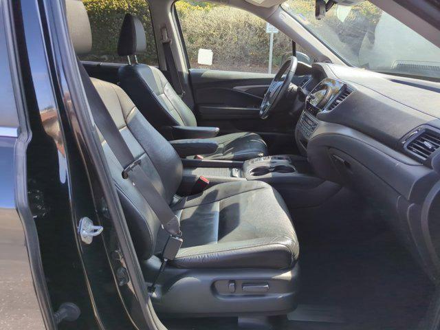 used 2022 Honda Pilot car, priced at $27,987