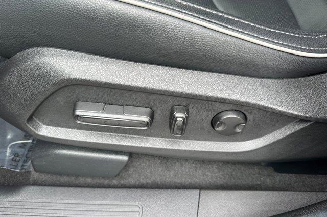 used 2025 Honda Pilot car, priced at $50,999