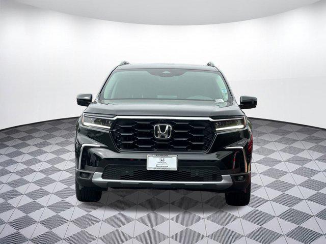 used 2025 Honda Pilot car, priced at $50,999