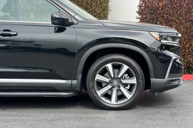 used 2025 Honda Pilot car, priced at $50,999