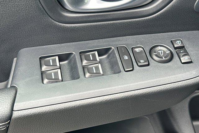 used 2025 Honda Pilot car, priced at $50,999