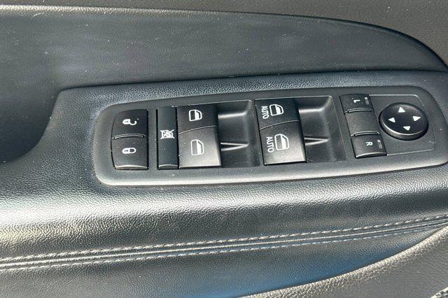 used 2020 Jeep Grand Cherokee car, priced at $17,999