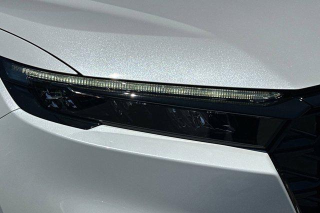 new 2026 Honda CR-V Hybrid car, priced at $39,671