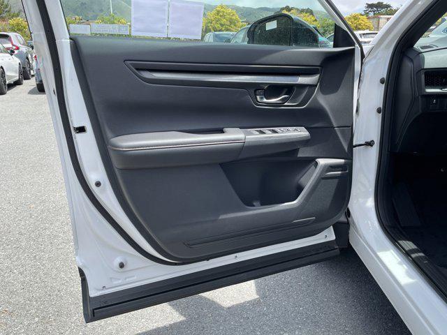 new 2025 Honda CR-V Hybrid car, priced at $37,251