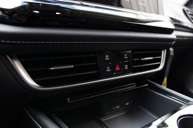 new 2024 Volkswagen Atlas car, priced at $43,000