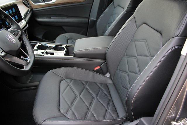 new 2024 Volkswagen Atlas car, priced at $43,000