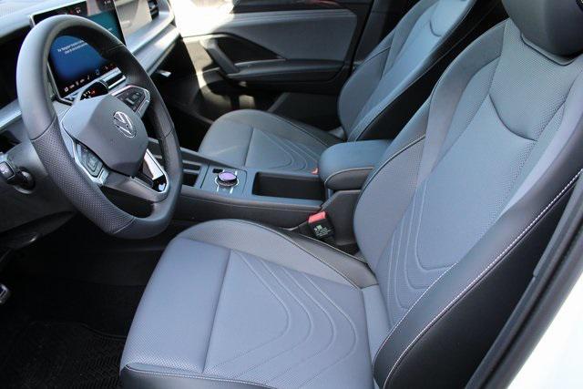 new 2025 Volkswagen Tiguan car, priced at $37,832