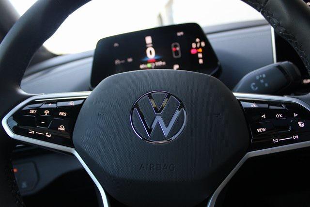 new 2025 Volkswagen ID.4 car, priced at $49,432