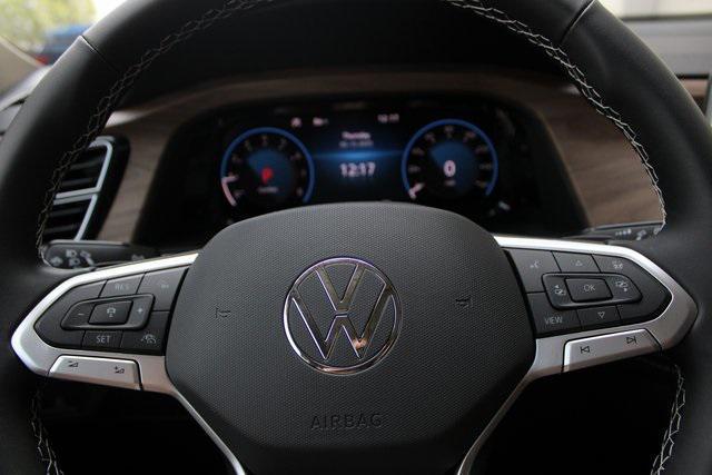 new 2025 Volkswagen Atlas car, priced at $43,486