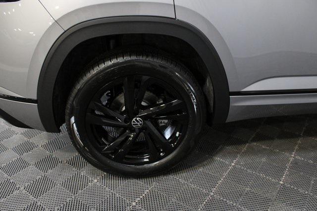 new 2025 Volkswagen Atlas Cross Sport car, priced at $48,036