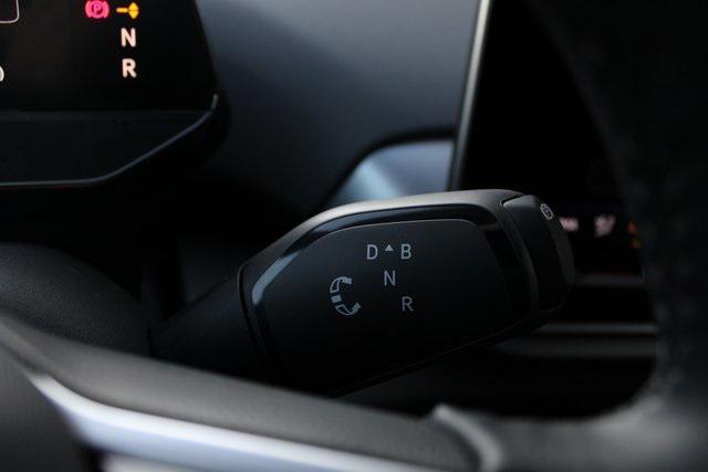new 2025 Volkswagen ID.4 car, priced at $47,261