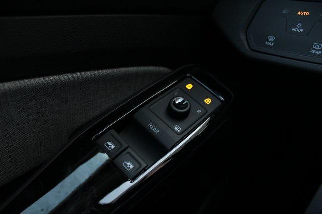 new 2025 Volkswagen ID.4 car, priced at $47,261