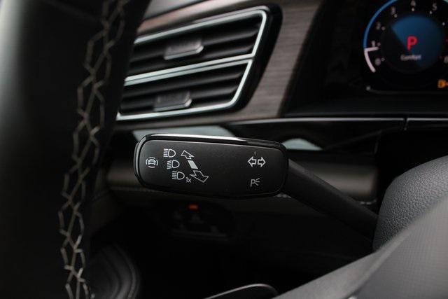 new 2025 Volkswagen Atlas car, priced at $46,801