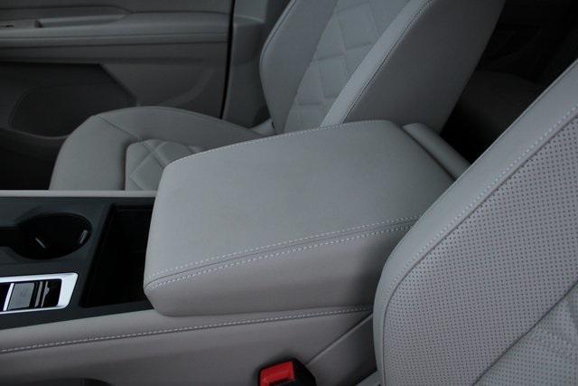 new 2026 Volkswagen Atlas car, priced at $41,233