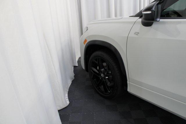 new 2025 Volkswagen Tiguan car, priced at $37,774