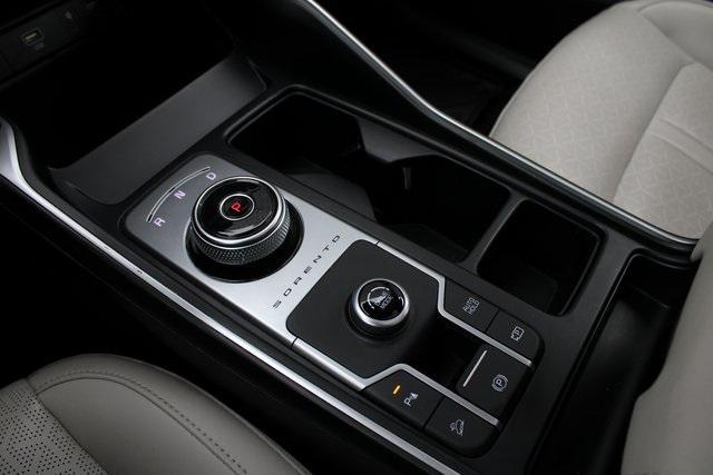 used 2021 Kia Sorento Hybrid car, priced at $22,500