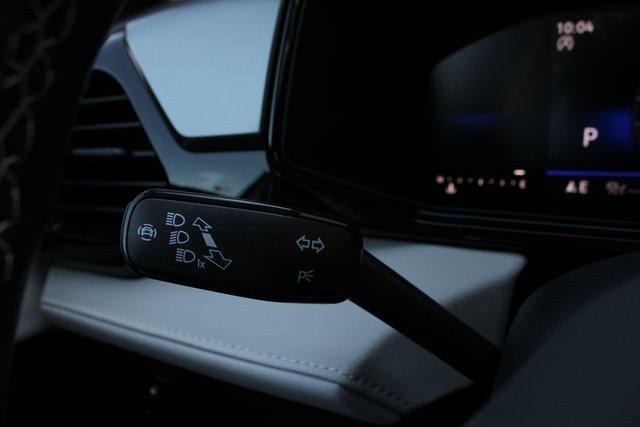 new 2024 Volkswagen Taos car, priced at $29,556