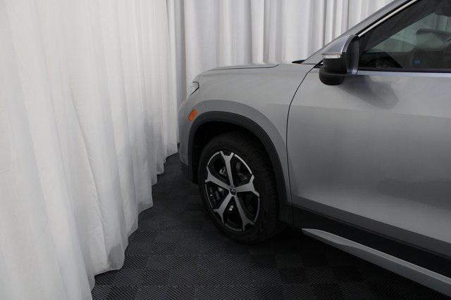 new 2025 Volkswagen Tiguan car, priced at $35,270