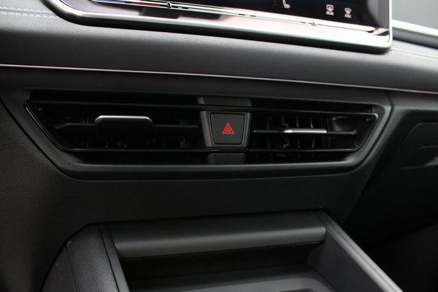 new 2025 Volkswagen Tiguan car, priced at $35,270
