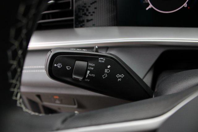 new 2025 Volkswagen Tiguan car, priced at $35,270