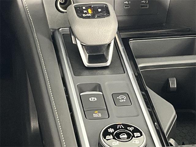 new 2025 Nissan Pathfinder car, priced at $40,072