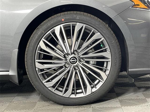 new 2025 Nissan Altima car, priced at $32,561