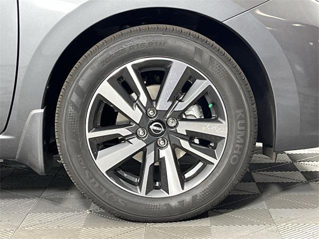 new 2025 Nissan Versa car, priced at $22,034