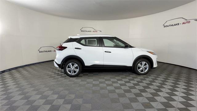new 2025 Nissan Kicks car, priced at $22,347