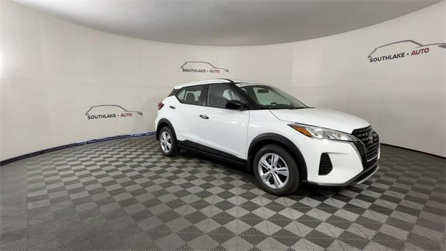 new 2025 Nissan Kicks car, priced at $22,347