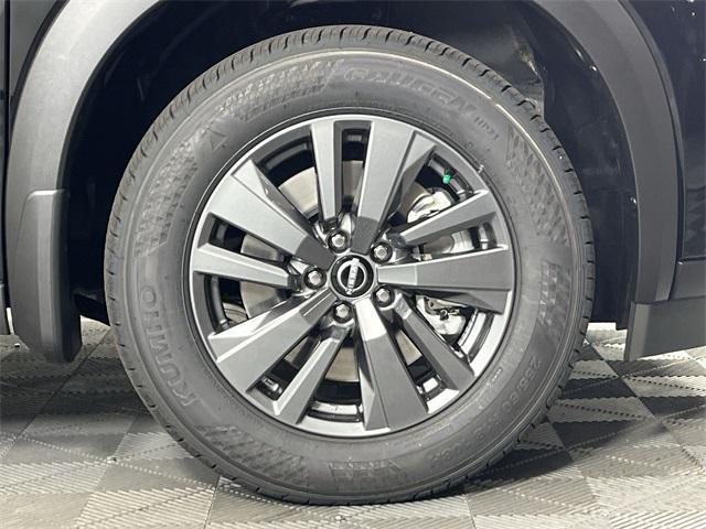 new 2025 Nissan Pathfinder car, priced at $35,072