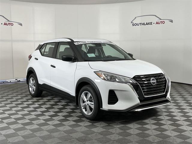 new 2025 Nissan Kicks car, priced at $23,870