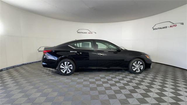 new 2025 Nissan Altima car, priced at $24,804