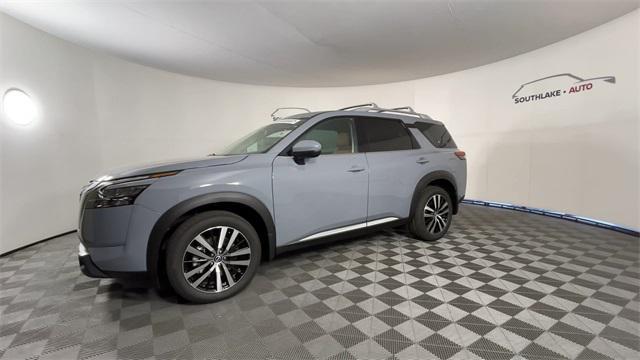 new 2025 Nissan Pathfinder car, priced at $49,495