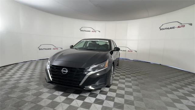 new 2025 Nissan Altima car, priced at $33,020
