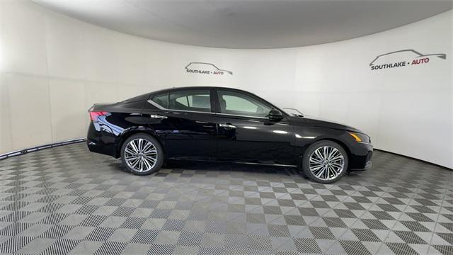 new 2025 Nissan Altima car, priced at $33,020