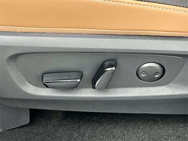 new 2025 Nissan Pathfinder car, priced at $50,844