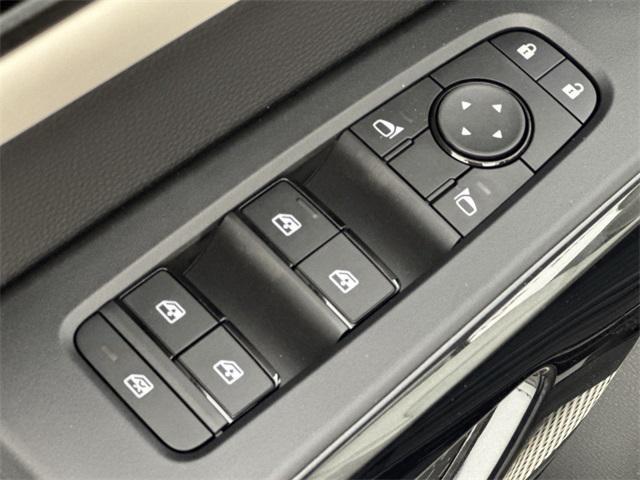 new 2025 Nissan Pathfinder car, priced at $34,996