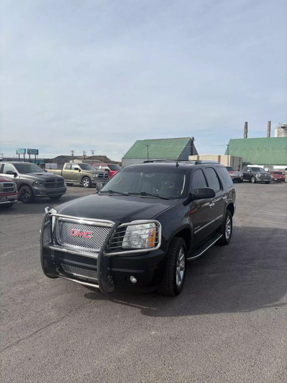 used 2011 GMC Yukon car, priced at $8,995