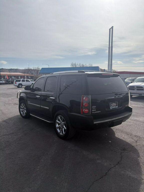 used 2011 GMC Yukon car, priced at $8,995