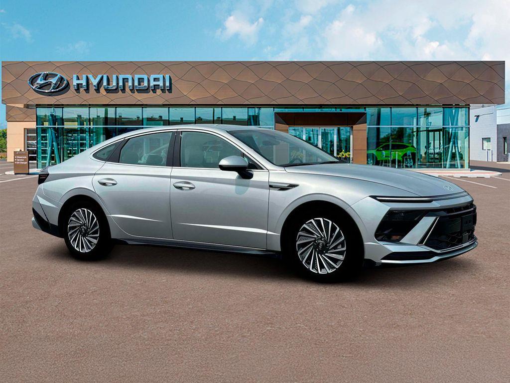 new 2025 Hyundai Sonata Hybrid car, priced at $34,135