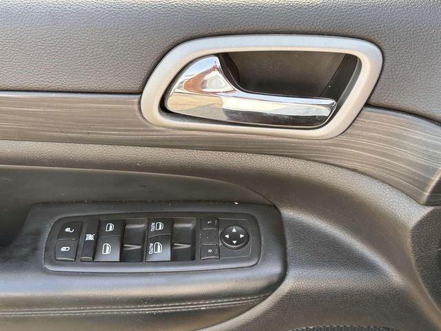 used 2021 Jeep Grand Cherokee car, priced at $25,000