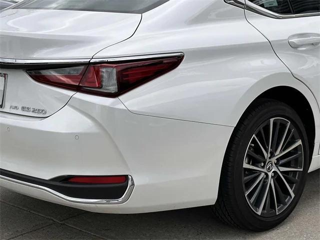 used 2024 Lexus ES 250 car, priced at $36,388